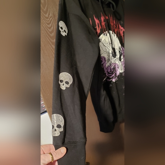 No Boundaries Black Wild At Heart Skull Hoodie - Picture 5 of 7